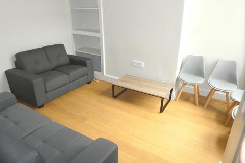 4 bedroom terraced house to rent - Hibbert Street, Rusholme, Manchester