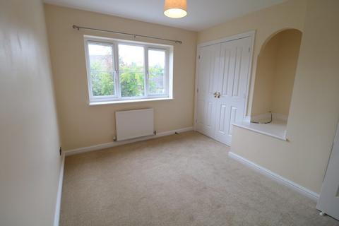 2 bedroom terraced house to rent, Calcutt Way, Dickens Heath B90