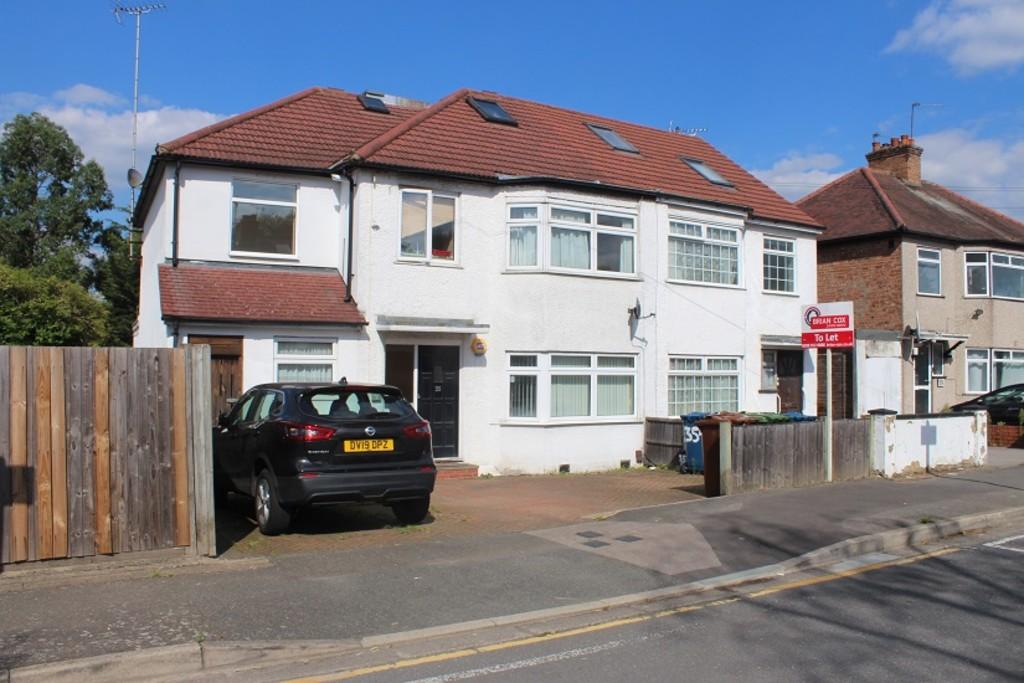 Canterbury Road, North Harrow 2 bed flat £1,350 pcm (£312 pw)
