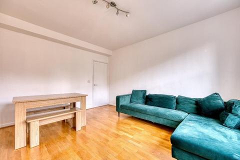 3 bedroom flat for sale, Camden Park Road, Camden, London, NW1 9AS