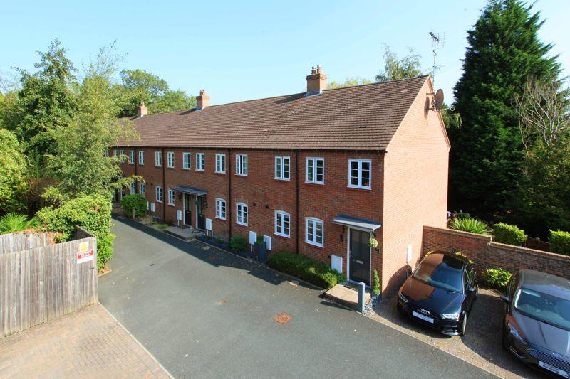 8 Cornmill Gardens, Shifnal. TF11 8BG 3 bed terraced house £199,950