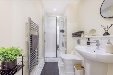 1 bedroom apartment for sale, Albany House, Station Road, West Drayton, UB7