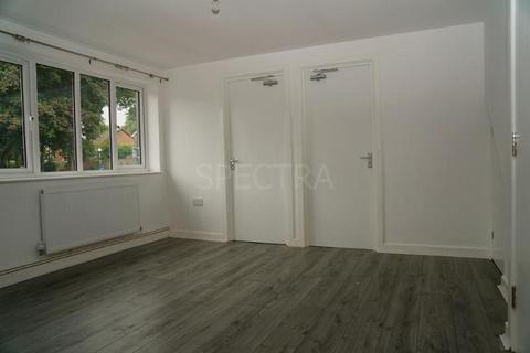 3 bedroom flat to rent, Billesley Lane, Moseley, B13