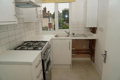 3 bedroom flat to rent, Billesley Lane, Moseley, B13