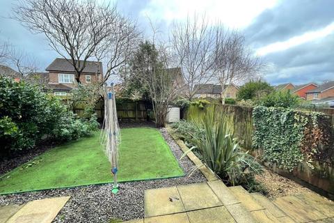 3 bedroom semi-detached house to rent, Claremont Crescent,  Newbury,  RG14