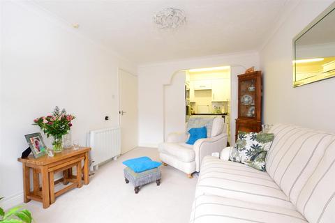 1 bedroom flat for sale - Brighton Road, Southgate, West Sussex