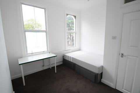 2 bedroom apartment to rent, Hayter Road, Brixton, Greater London, SW2