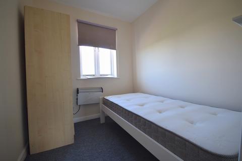 2 bedroom flat to rent, Walsingham Close, Hatfield AL10