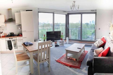 2 bedroom flat to rent, Galleria Court, Peckham, London