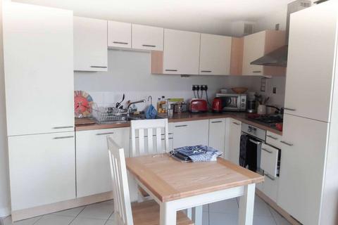 2 bedroom flat to rent, Galleria Court, Peckham, London