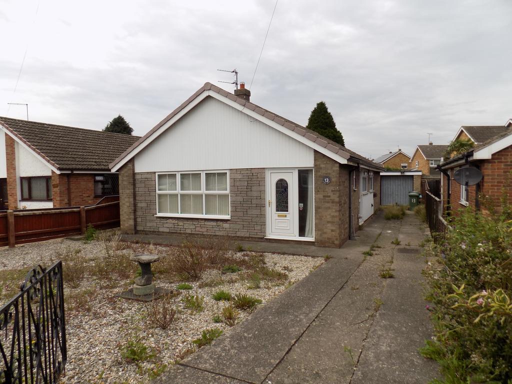 Cedar Drive, Immingham DN40 3 bed detached bungalow for sale £155,000