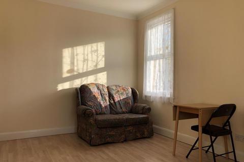 Studio to rent, 24 Hindes Road, Harrow, HA1 1SJ