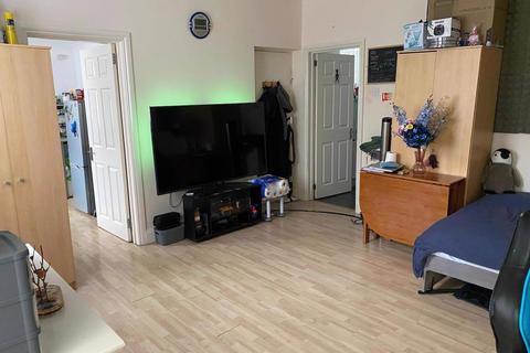 Studio to rent, 24 Hindes Road, Harrow, HA1 1SJ