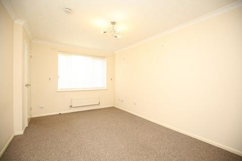 2 bedroom end of terrace house to rent, Radford Close, Atherstone