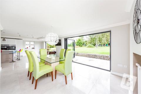 4 bedroom detached house for sale, South Hanningfield Road, Rettendon Common, Chelmsford, Essex, CM3