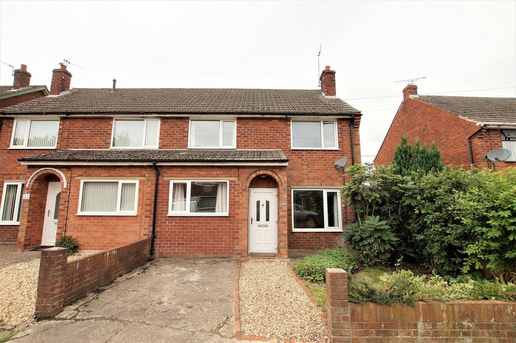 The Avenue, Ingham, Lincoln 3 bed semidetached house £165,000
