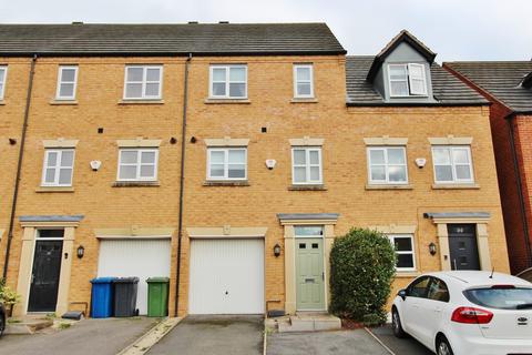 3 bedroom terraced house to rent, Lowes Drive, Belgrave