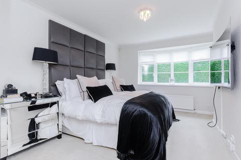 4 bedroom bungalow to rent - Woodlands Ride, Ascot, Berkshire