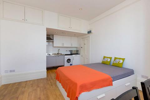 Studio to rent, Lady Margaret Road, London NW5