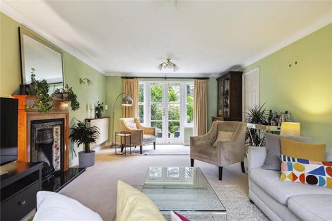 4 bedroom detached house to rent, Sarum Close, Winchester, Hampshire, SO22