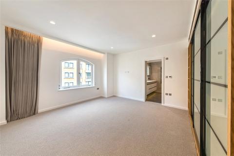 3 bedroom apartment to rent, Ransomes Dock, 35-37 Parkgate Road, London, SW11