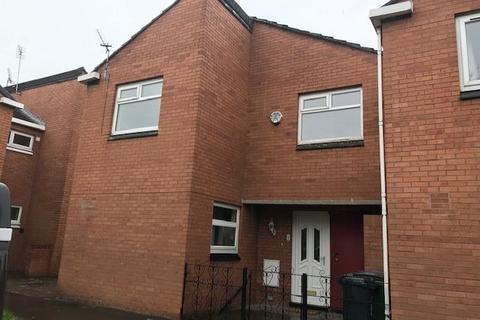 3 bedroom mews to rent, Tiree Close, Stockport, SK7