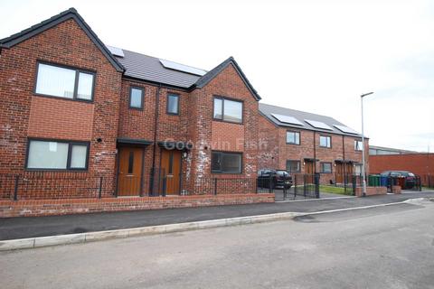 3 bedroom house to rent, Morton Hall Road, Manchester