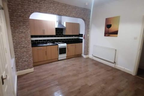 2 bedroom flat to rent, Flat 1, 33 Bennethorpe , Doncaster