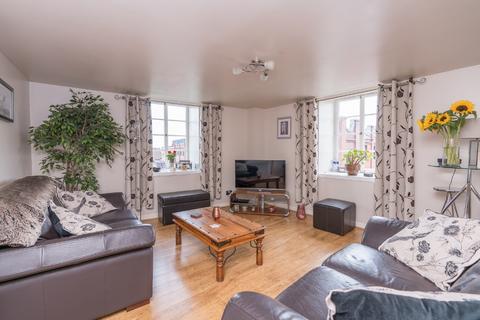 2 bedroom flat to rent, Chapel Lane, The Shore, Edinburgh, EH6