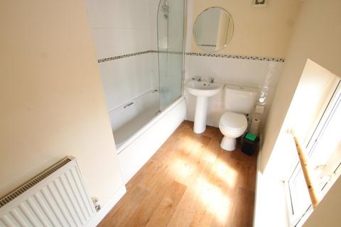1 bedroom flat to rent, Hunter Street, Burton-On-Trent, DE14