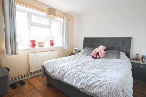 1 bedroom flat to rent, High Oaks, St Albans, AL3