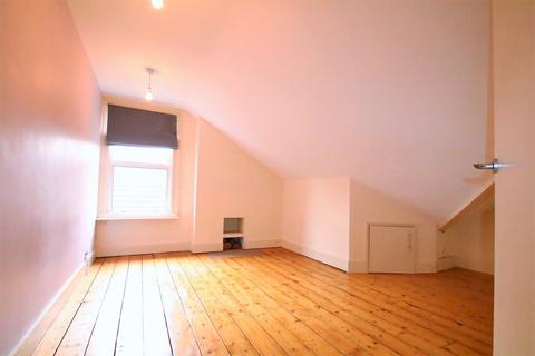 1 bedroom apartment to rent, Moreton Road, South Croydon