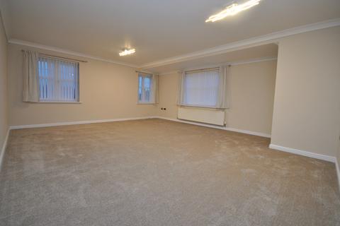 3 bedroom apartment to rent, Chancel Court, Solihull B91