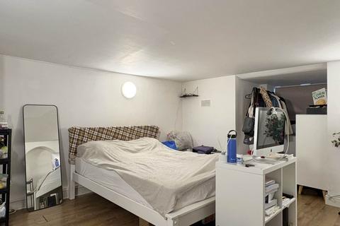 undefined, The Vale, Acton W3