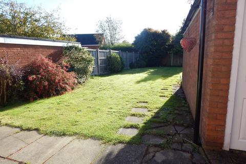 4 bedroom detached house to rent, Old Hednesford Road, Cannock