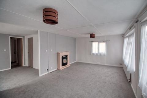 2 bedroom park home to rent, Charnwood Park Estate