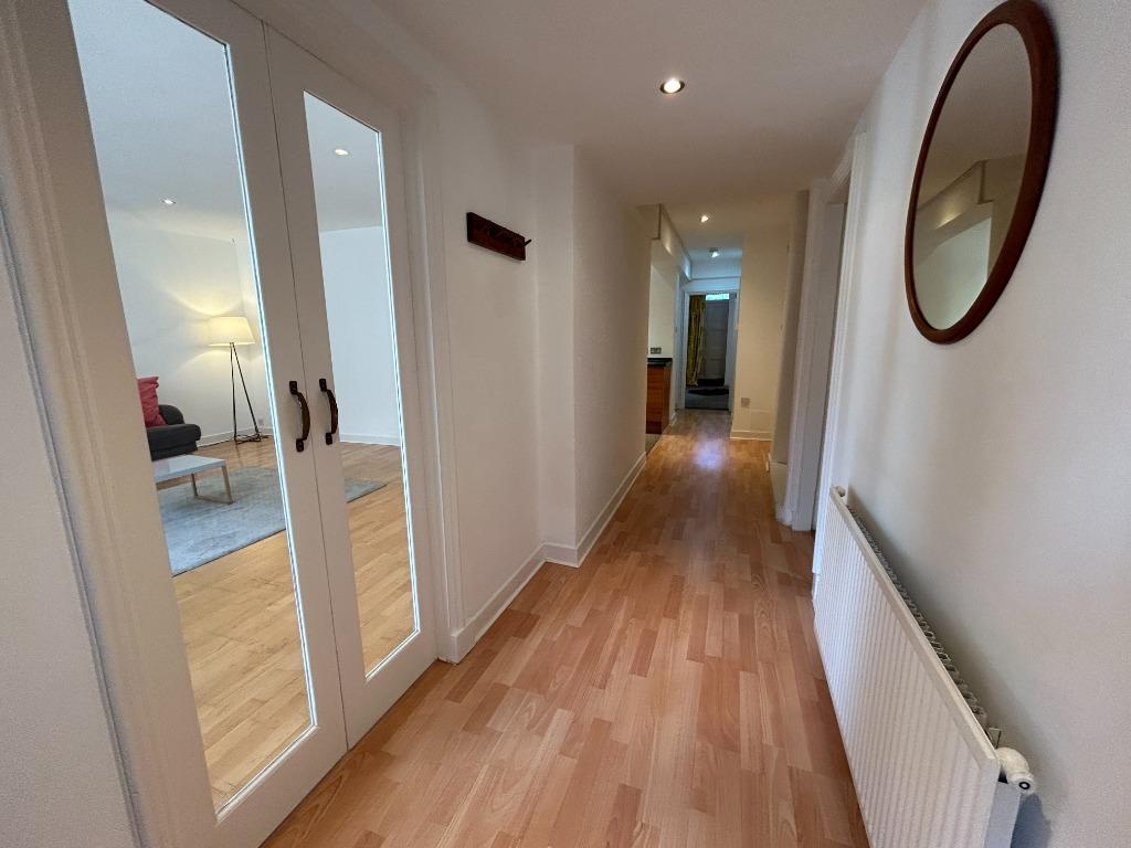 Apartment in Glasgow, Partickhill, Dowanhill - View 3