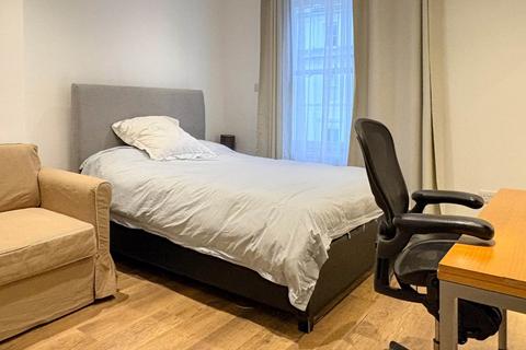 undefined, Gloucester Terrace, Lancaster Gate W2