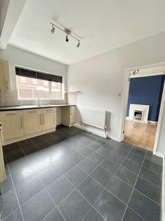 3 bedroom semi-detached house to rent, Willow Park, Pontefract, Wakefield WF8