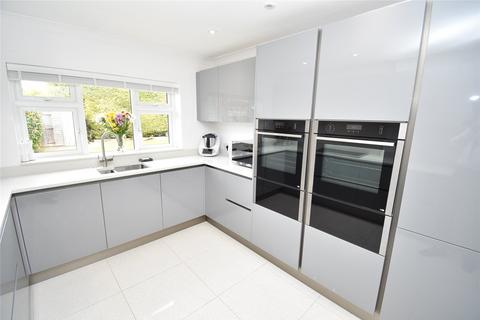 undefined, Dunstable Road, Houghton Regis, Dunstable, Bedfordshire, LU5
