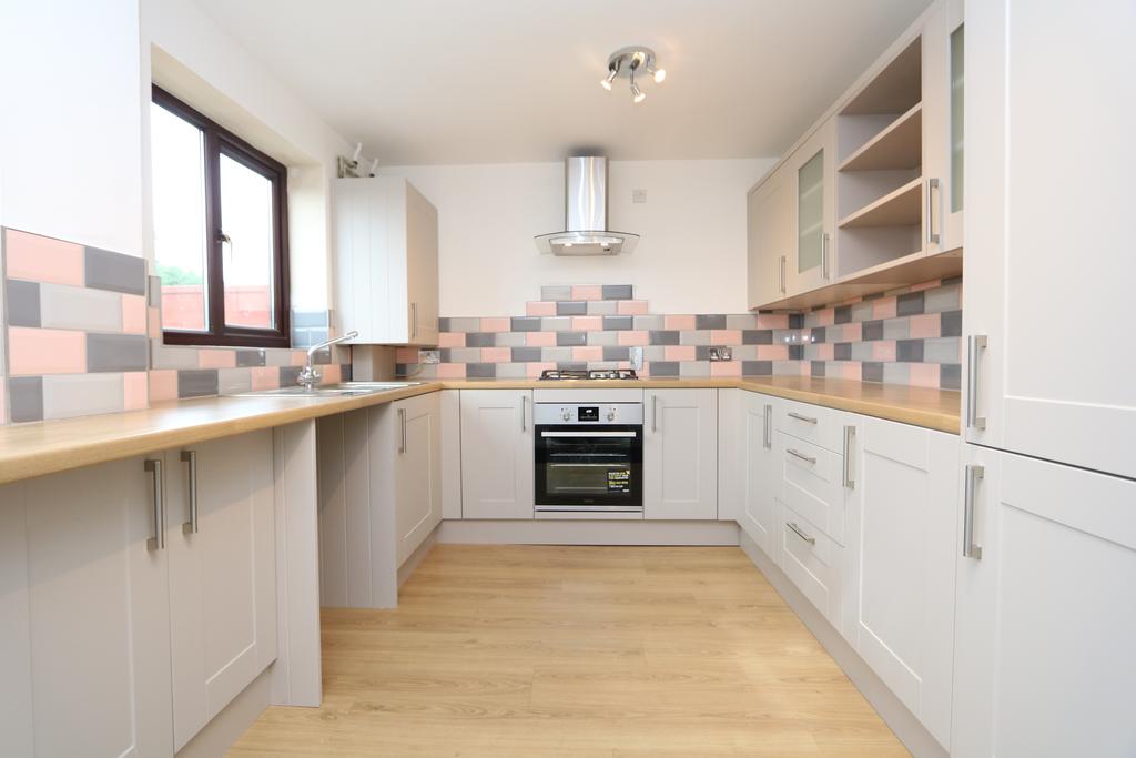 Gramwell, Shenley Church End, Buckinghamshire, MK5 2 bed terraced house