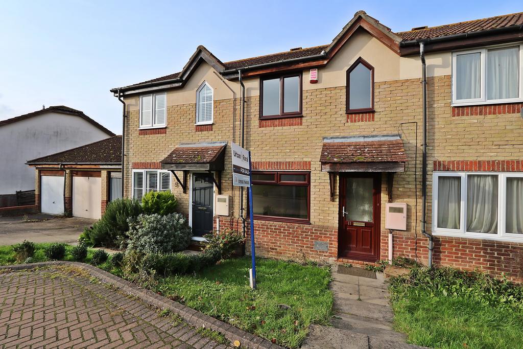 Gramwell, Shenley Church End... 2 bed terraced house £1,100 pcm (£254 pw)
