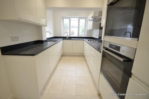 3 bedroom semi-detached house to rent, Prestwich, Manchester M25