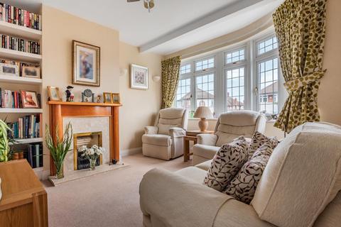 6 Molescroft, London, SE9 3JU