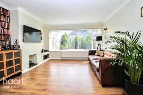 2 bedroom maisonette to rent, Chastilian Road, Dartford