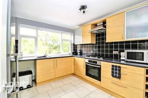 2 bedroom maisonette to rent, Chastilian Road, Dartford