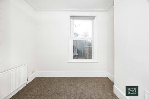 2 bedroom apartment to rent, Lakefield Road, London, N22