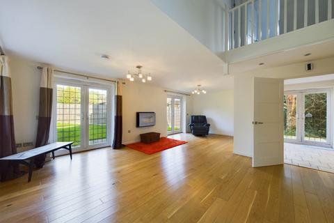 3 bedroom detached house for sale, Old Fishery Lane, Boxmoor