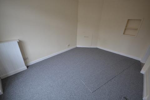 2 bedroom end of terrace house to rent, Hughes Street Burslem