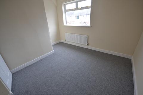 2 bedroom end of terrace house to rent, Hughes Street Burslem